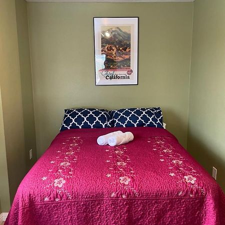 Private Room In Los Angeles With Wifi, Tv, And View Of Hollywood Sign & Shared Kitchen Экстерьер фото