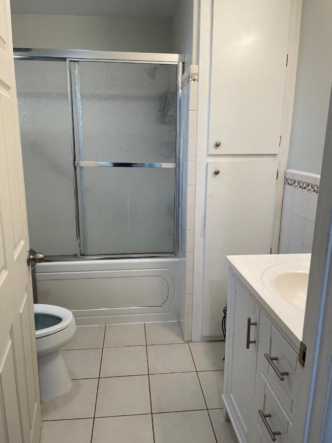 Private Room In Los Angeles With Wifi, Tv, And View Of Hollywood Sign & Shared Kitchen Экстерьер фото