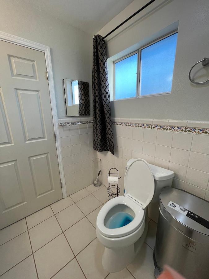 Private Room In Los Angeles With Wifi, Tv, And View Of Hollywood Sign & Shared Kitchen Экстерьер фото