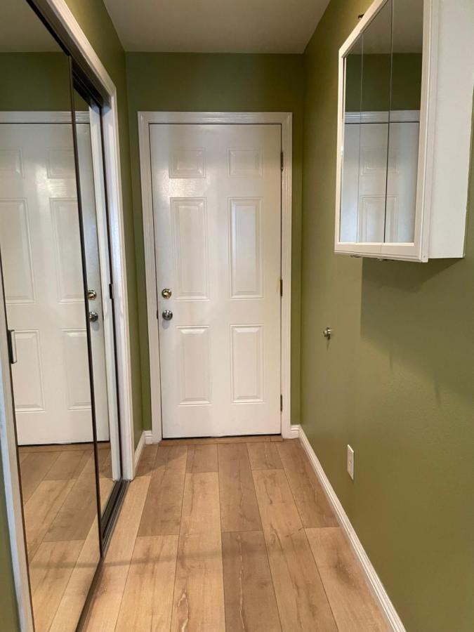 Private Room In Los Angeles With Wifi, Tv, And View Of Hollywood Sign & Shared Kitchen Экстерьер фото