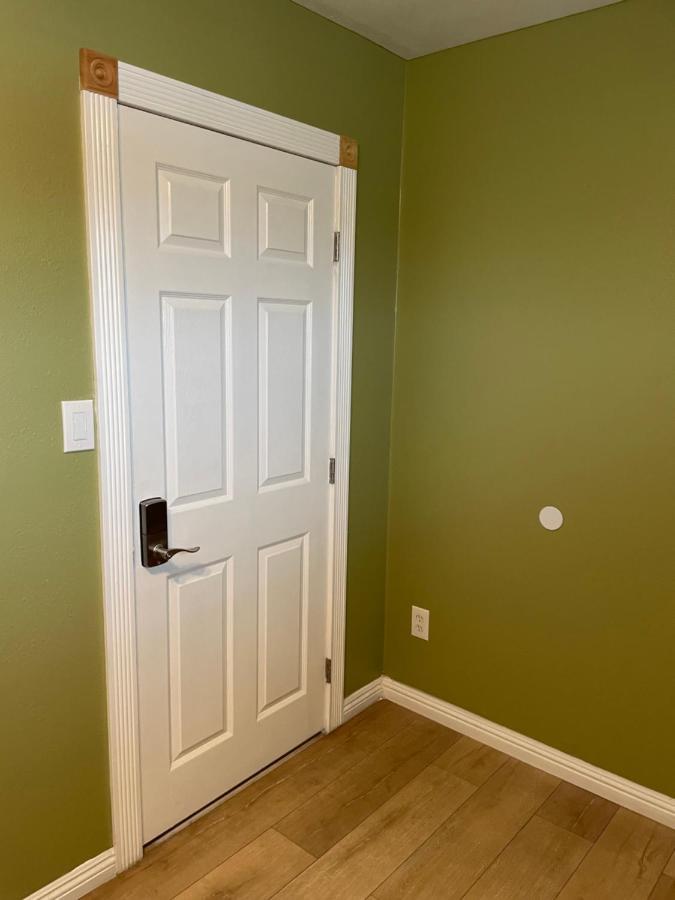 Private Room In Los Angeles With Wifi, Tv, And View Of Hollywood Sign & Shared Kitchen Экстерьер фото