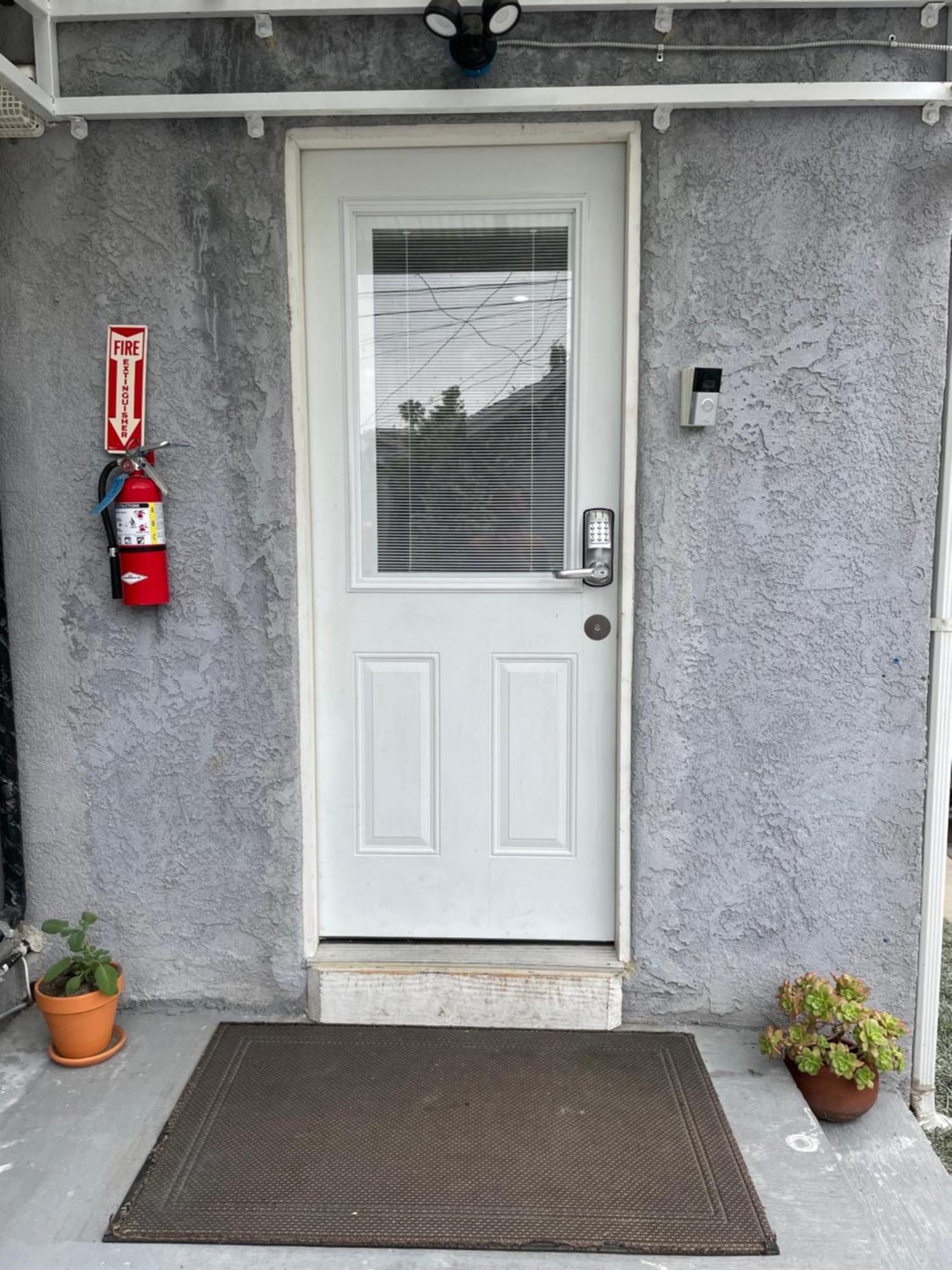 Private Room In Los Angeles With Wifi, Tv, And View Of Hollywood Sign & Shared Kitchen Экстерьер фото